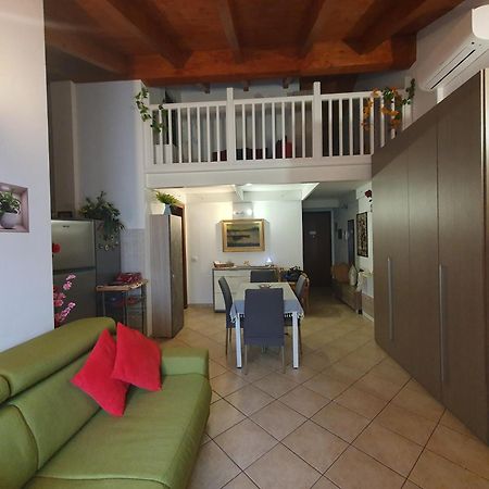Dimora Chiaretta Apartment Caronno Pertusella ภายนอก รูปภาพ