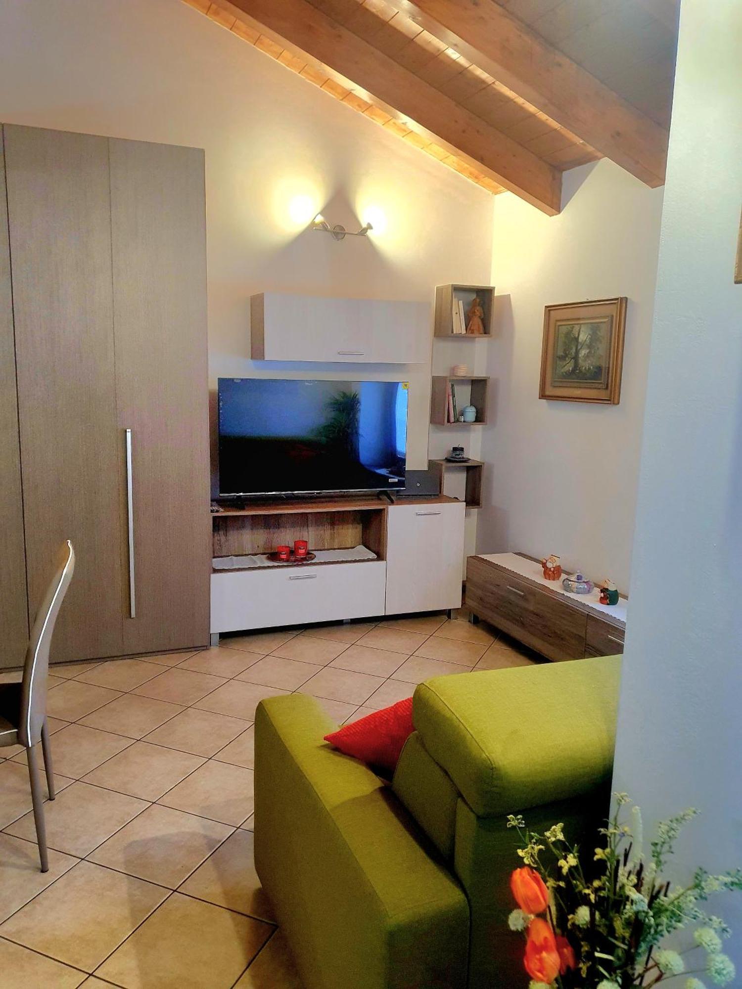 Dimora Chiaretta Apartment Caronno Pertusella ภายนอก รูปภาพ